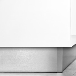 Zoccolino per mobile da cucina alto 12 cm, in pvc, con guarnizione acqua-stop. Lunghezza cm 200