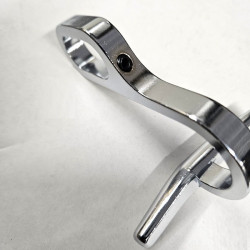 Gancio con spallina, portabito per tubo ovale da armadio, sezione 30x15mm, colore cromo