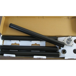 Set 4 gambe per tavolo o penisola, diametro 6cm, altezza 71cm, colore NERO